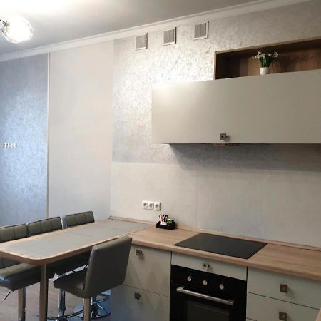 Apartment Sweethome 1 Free Parking Ujhorod Exterior foto