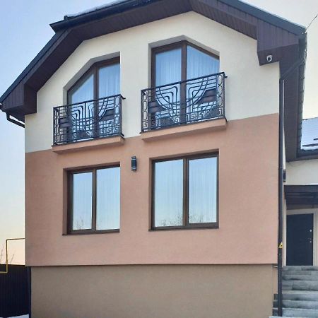 Apartment Sweethome 1 Free Parking Ujhorod Exterior foto