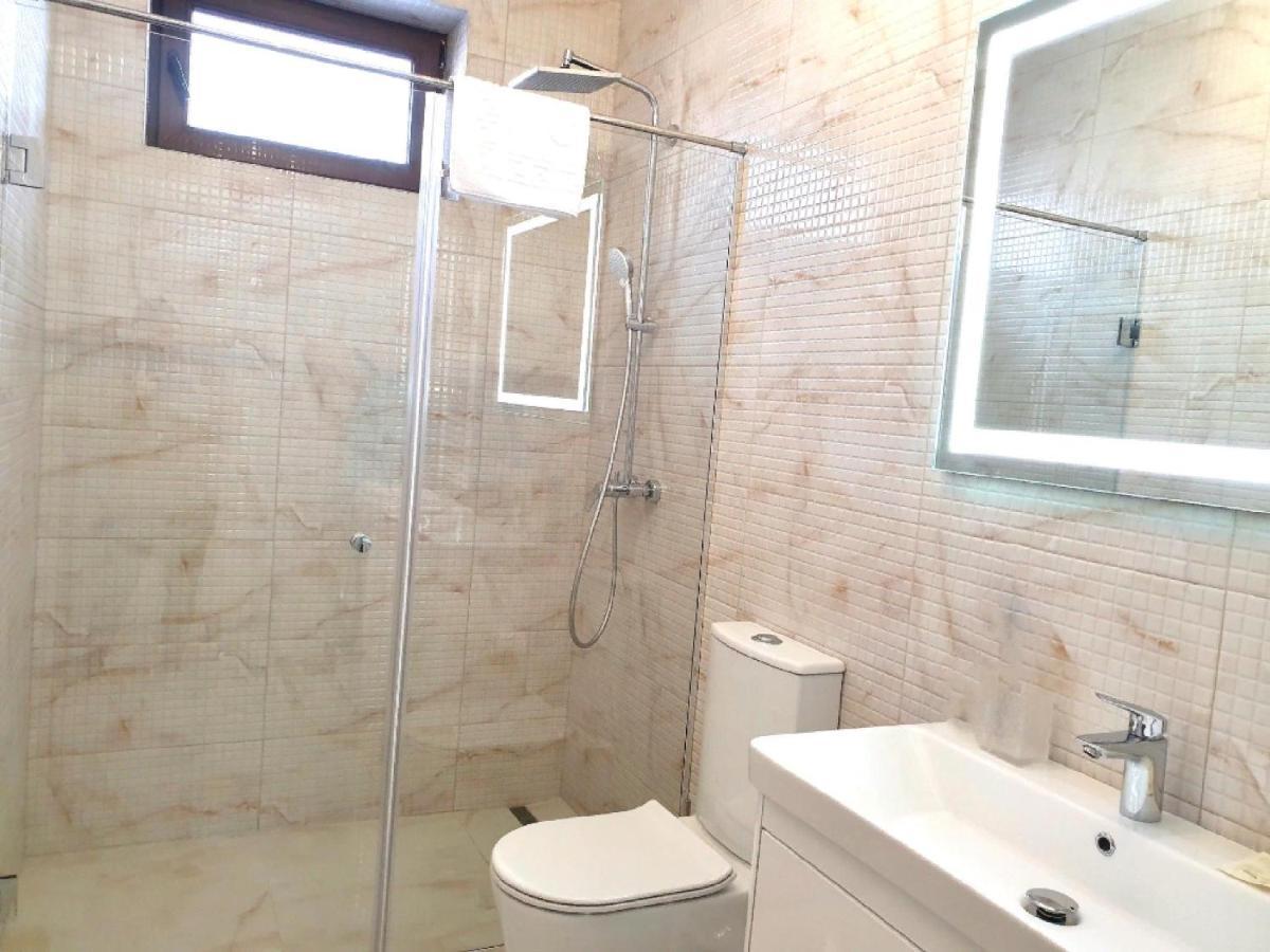 Apartment Sweethome 1 Free Parking Ujhorod Exterior foto